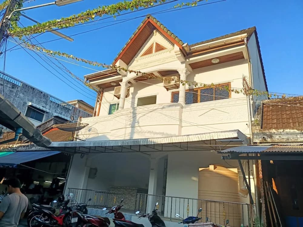 Kata S.T House 2 - main photo