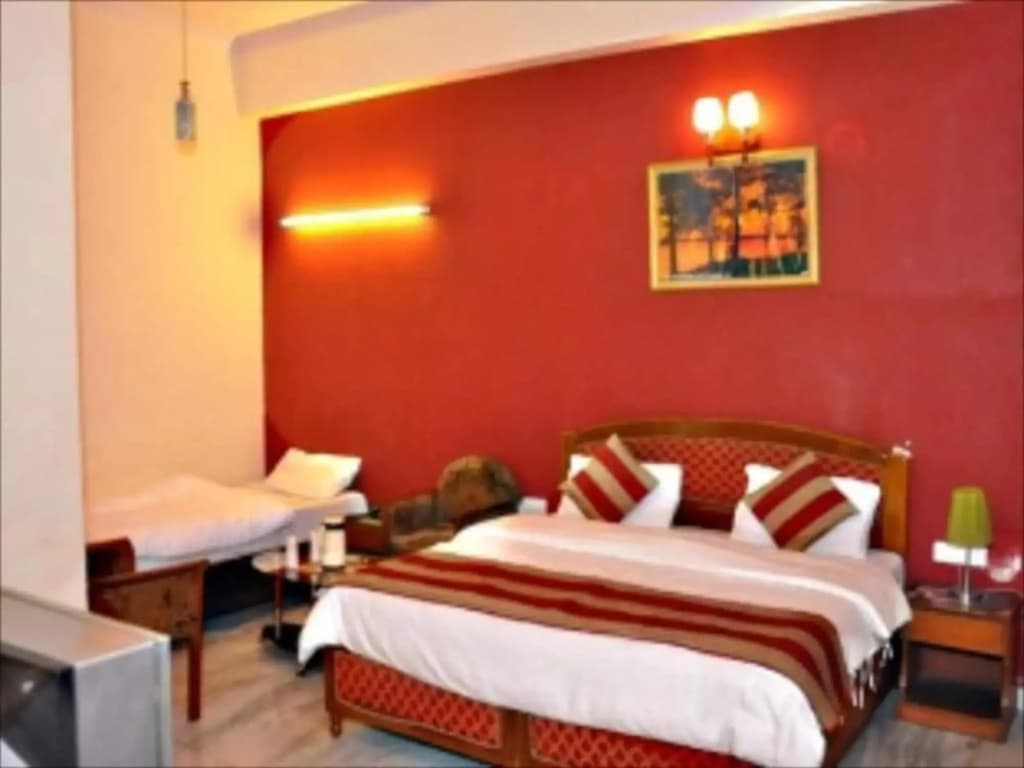 Hotel Radiance - photo 6