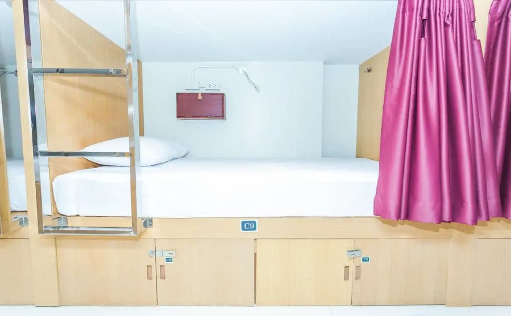 AlphaBed Hostel Bangkok - main photo