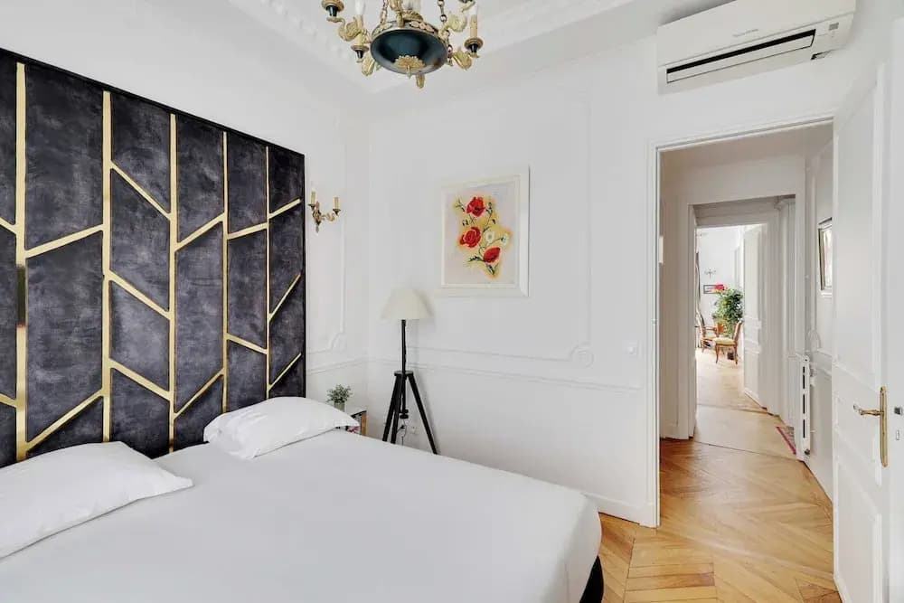 Luxury 2bdr/6p Apartment - Arc de Triomphe - photo 2