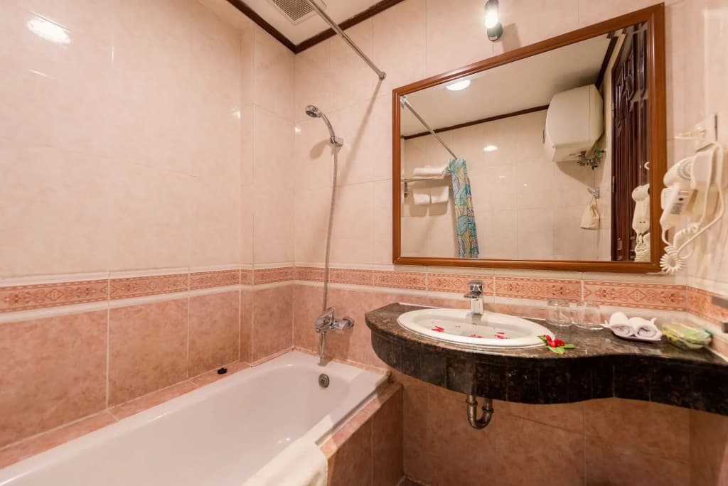 Prince II Hotel - photo 8