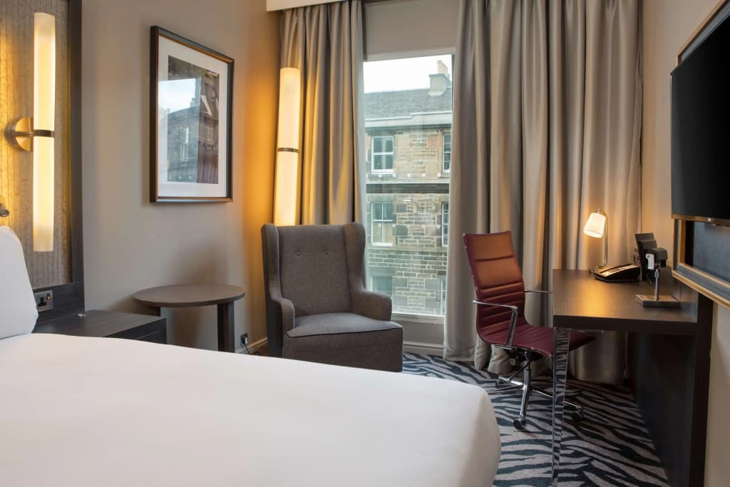 DoubleTree by Hilton Edinburgh City Centre - photo 7