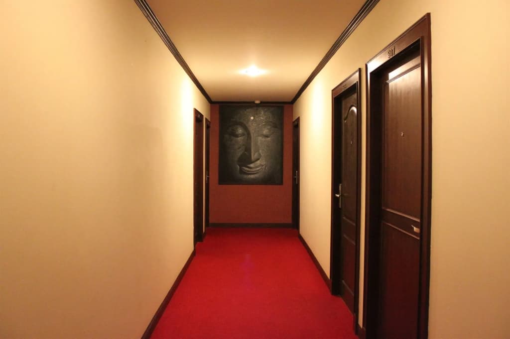 Hemingway's Hotel - photo 11