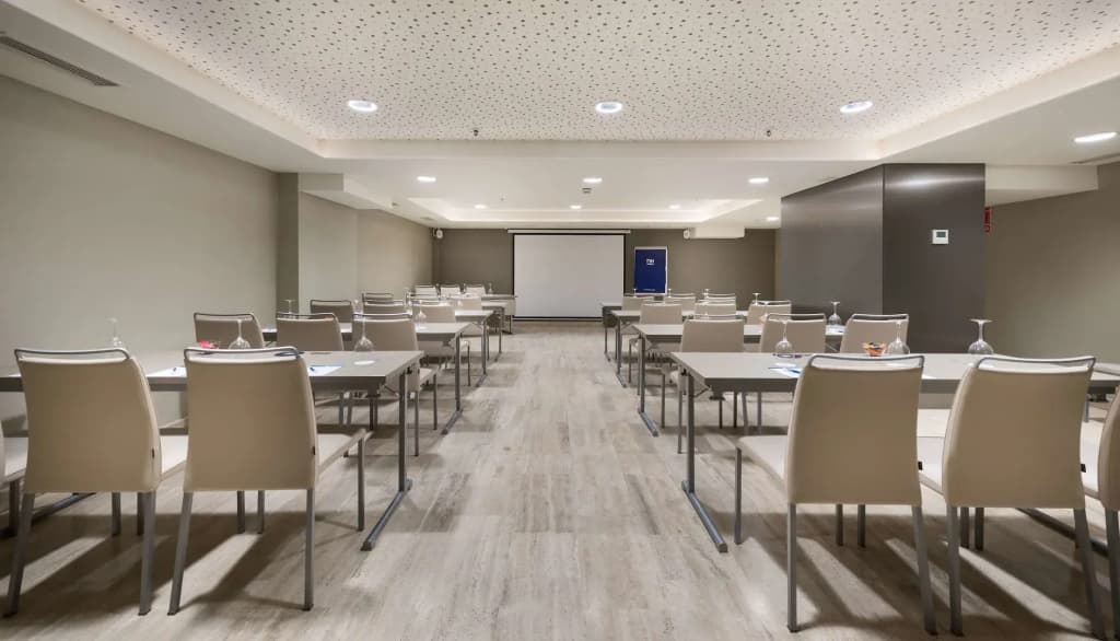 NH Madrid Zurbano - photo 15
