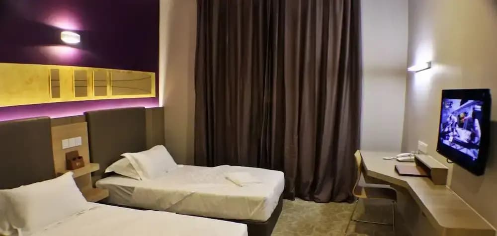 The Gem Hotel Beaufort - photo 2