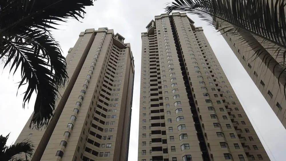 Best Place And Spacious 3Br At Sudirman Tower Condominium Apartment - photo 1