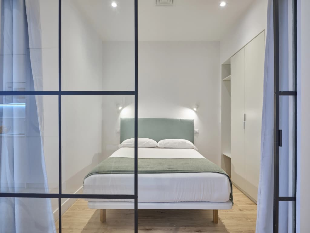 Paseo Suites Hotel - photo 2