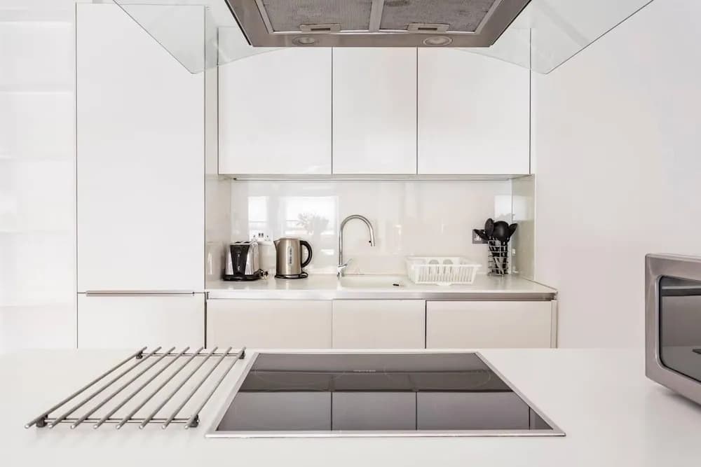 Central London - 2 Beds - Sleeps 4 - Lift - photo 13