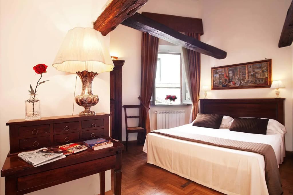 Pantheon Inn - photo 4