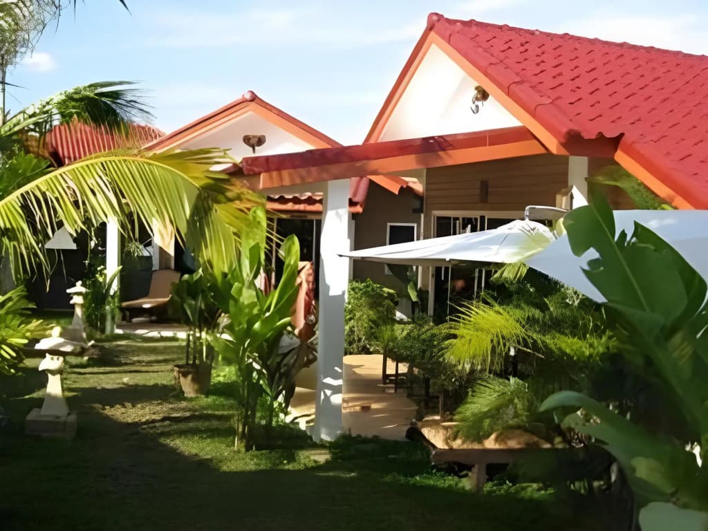 Sanuk bungalows - photo 9