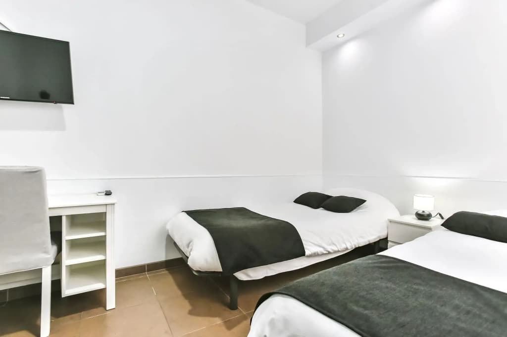 Laramond Barcelona Rooms - photo 13