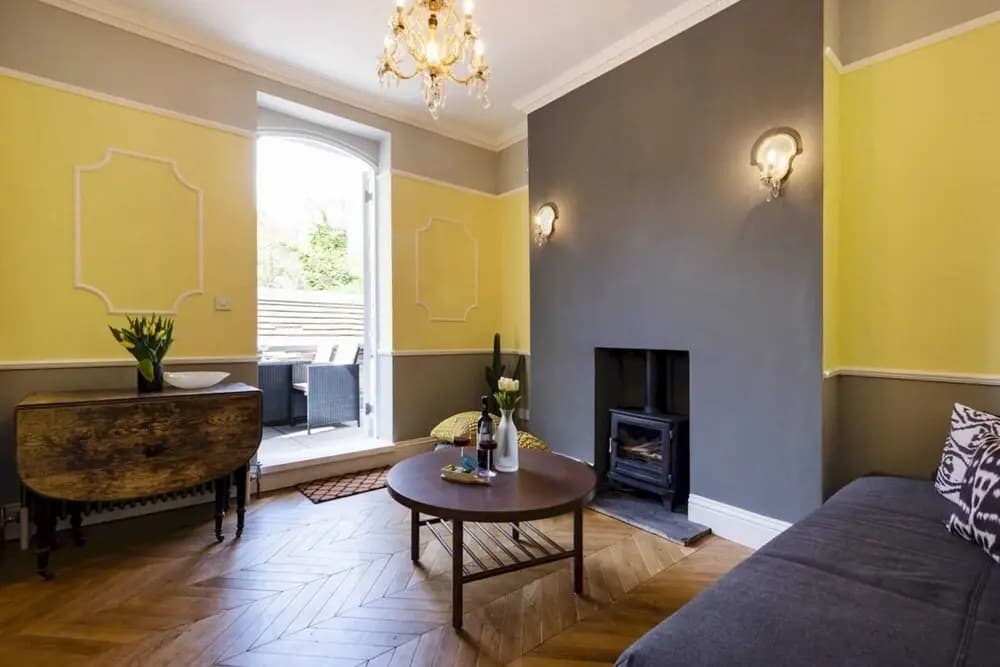 Stylish Hyde Park Gem - photo 4