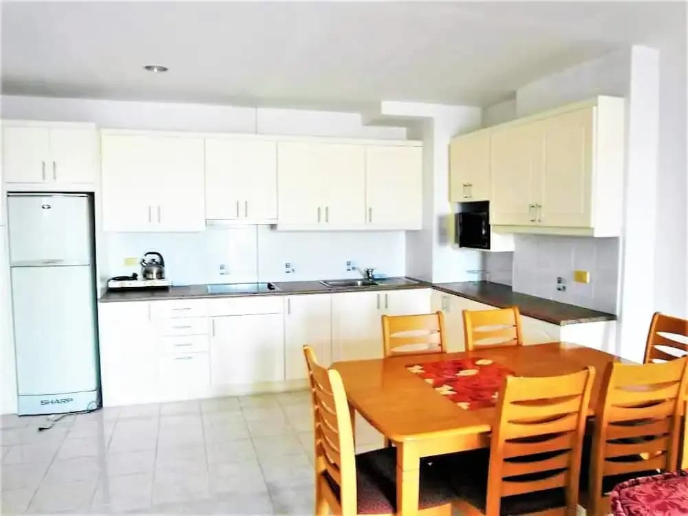 Sea View 1 bed Apartment - photo 8