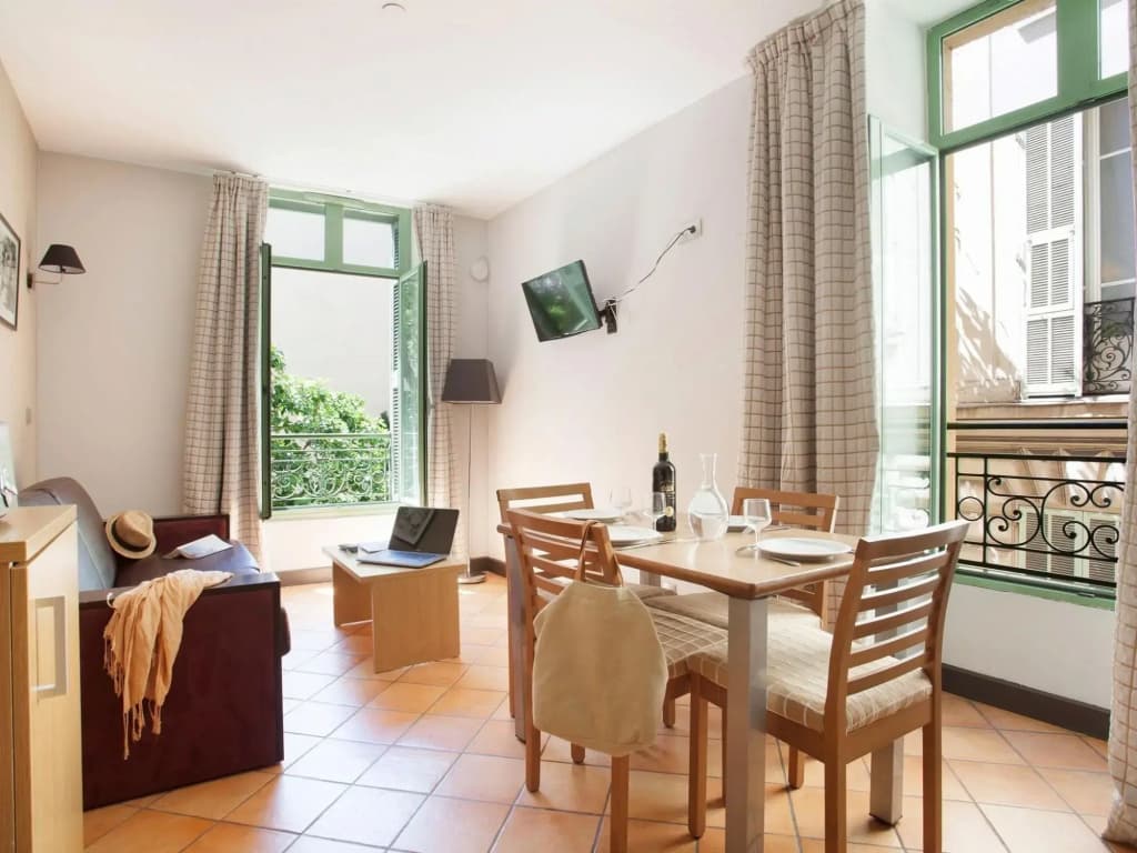 Apartment in Nice Near the Promenade des Anglais - photo 3