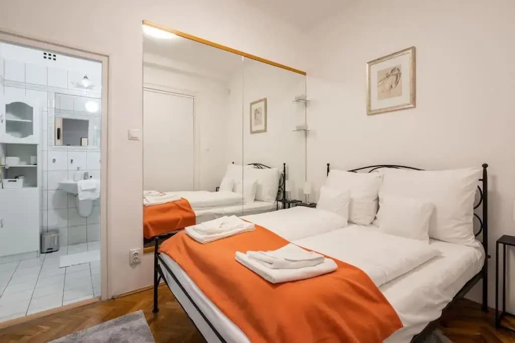 Mirage Monte Apartment - photo 4