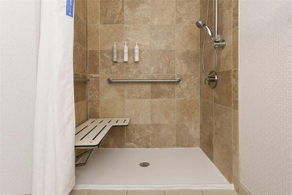 Hampton Inn Miami-Coconut Grove/Coral Gables - photo 50