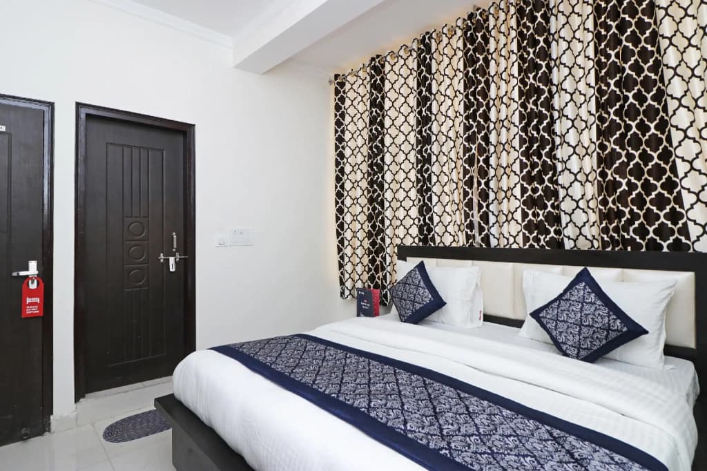 OYO 12738 Hotel Diamond - photo 2
