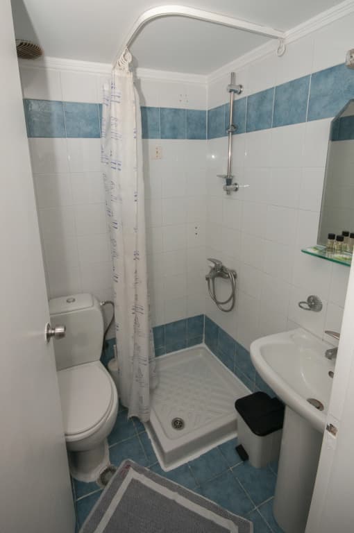 Cecil Hotel - photo 10