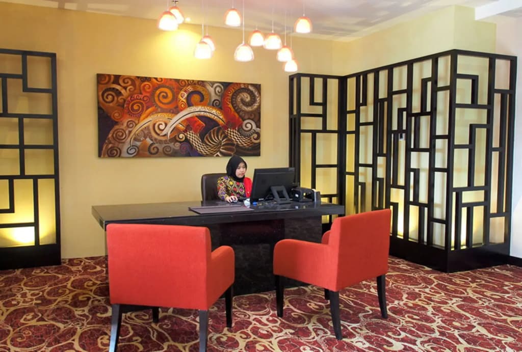 The Waterfront Hotel - photo 13