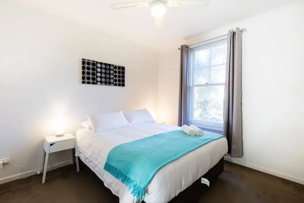 AMAL, 1BDR North Melbourne Apartment - photo 3