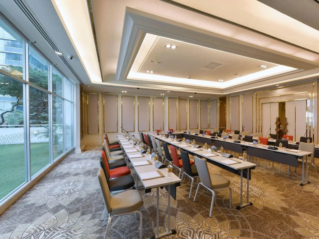 Grande Centre Point Ploenchit Hotel - photo 23