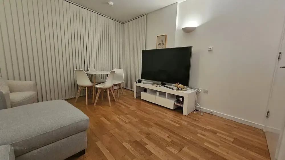Luxury Apartment in Canary Wharf - photo 8