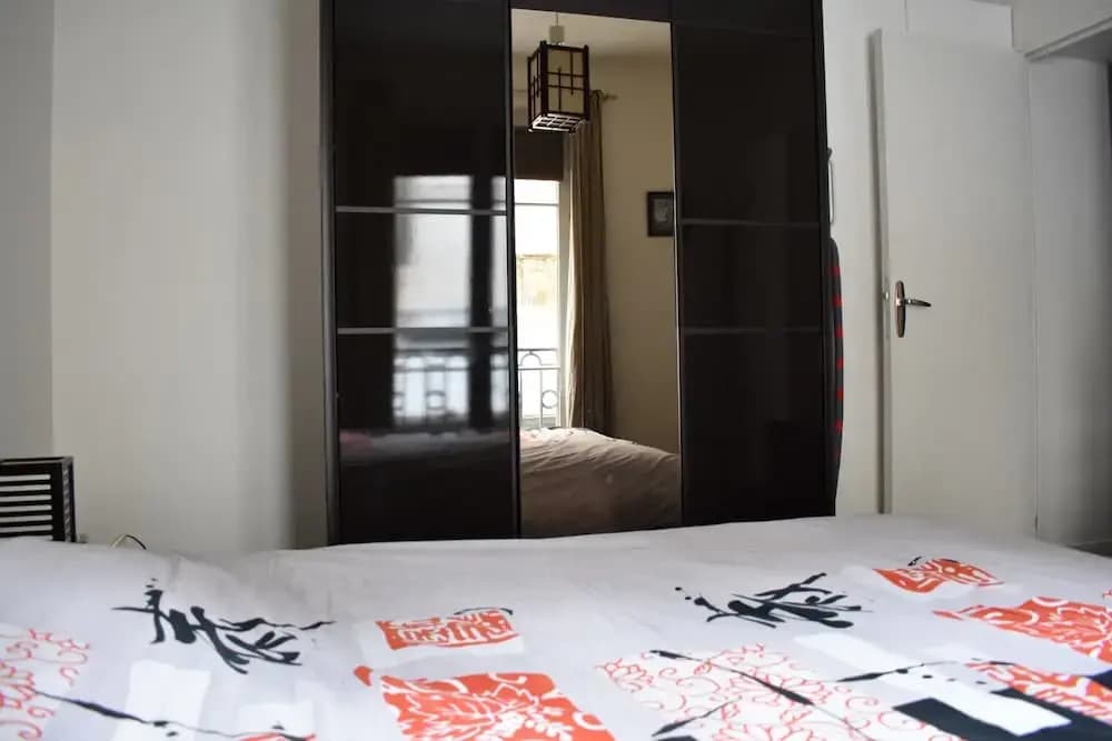 Simplistic 1 Bedroom Apartment in 17th - photo 3