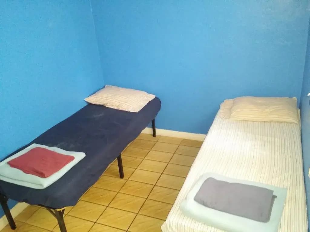Sin City Hostel Las Vegas - photo 4
