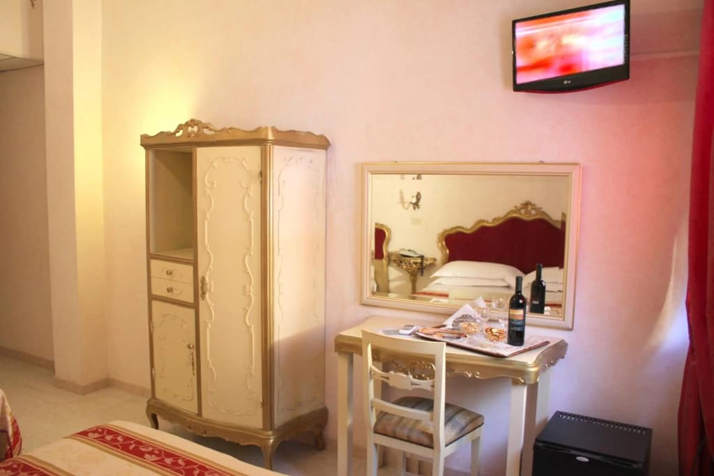 Romulus Hotel - photo 22