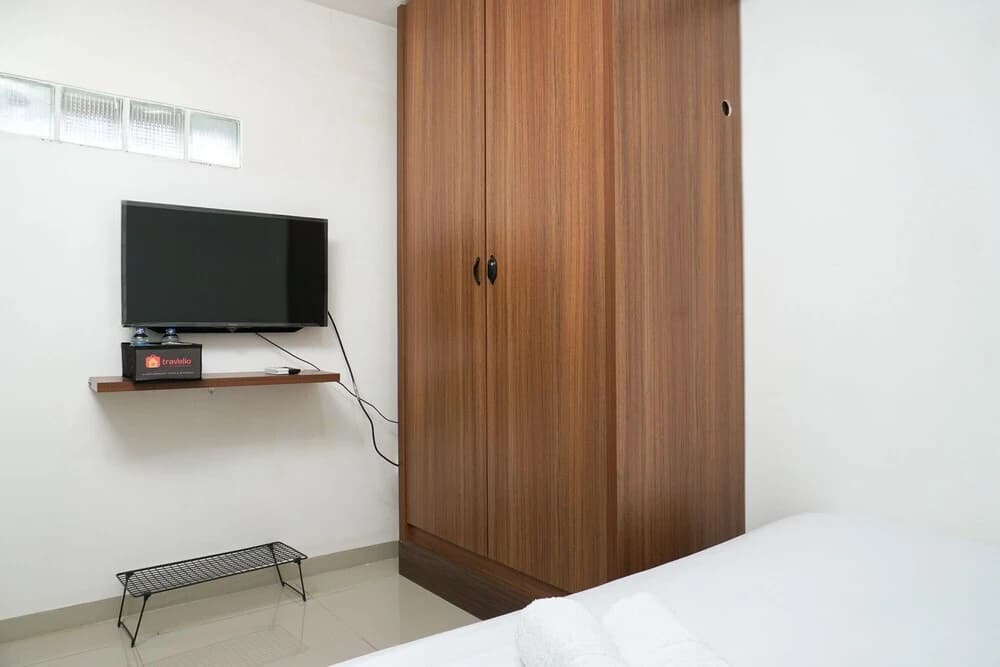Minimalist Studio 1st Floor at Meruya 8 Puri Kembangan - photo 3