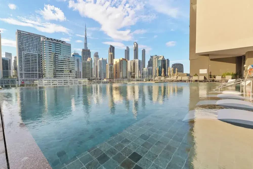 Waves - Elegant Studio Retreat in Dubai’s Business Bay - photo 25