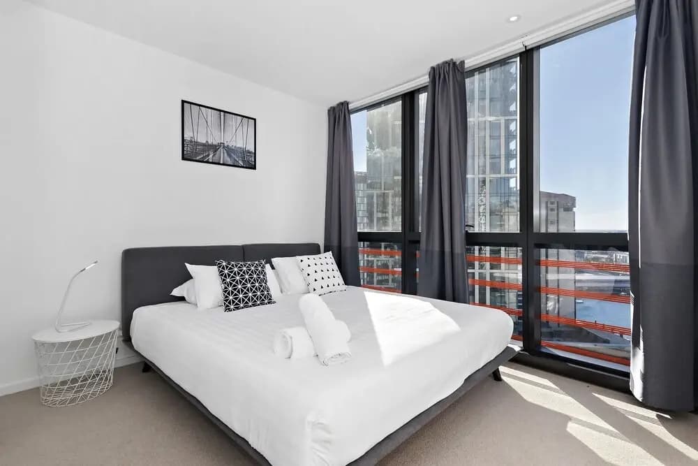 Indie, 2BDR Docklands Apartment - photo 1