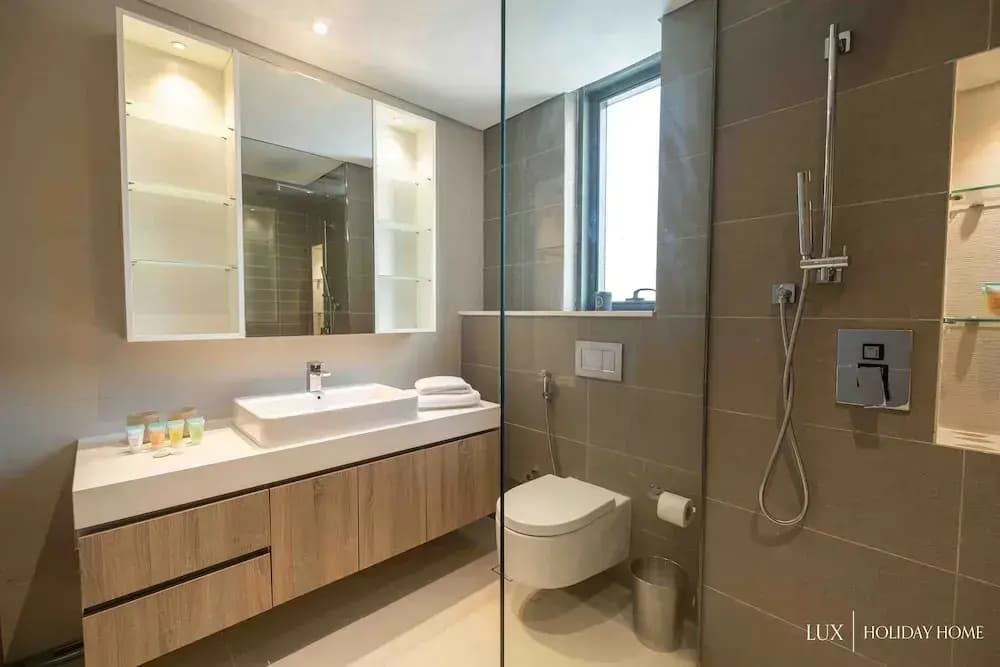 LUX Contemporary Suite View 7 - photo 7