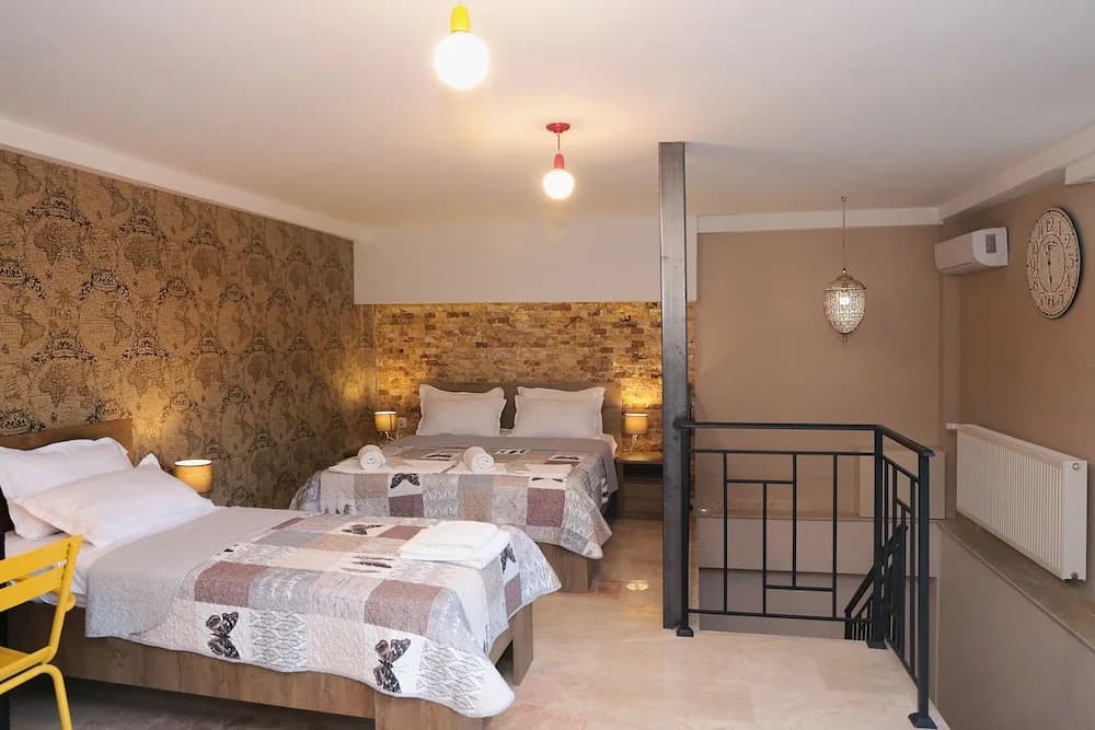 G-Old Town Hotel - photo 3