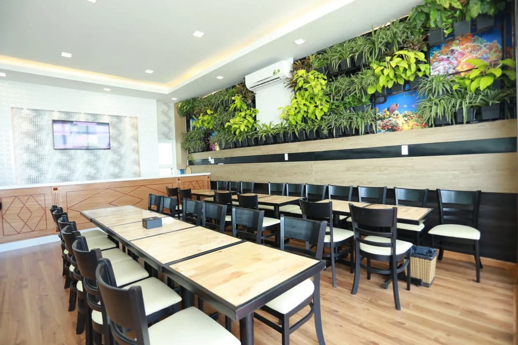 Vivian Hotel Saigon Airport - photo 16
