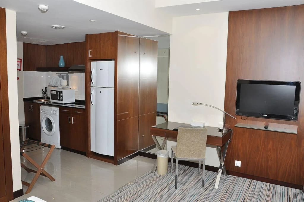 Phoenix Plaza Hotel Apartments - photo 19