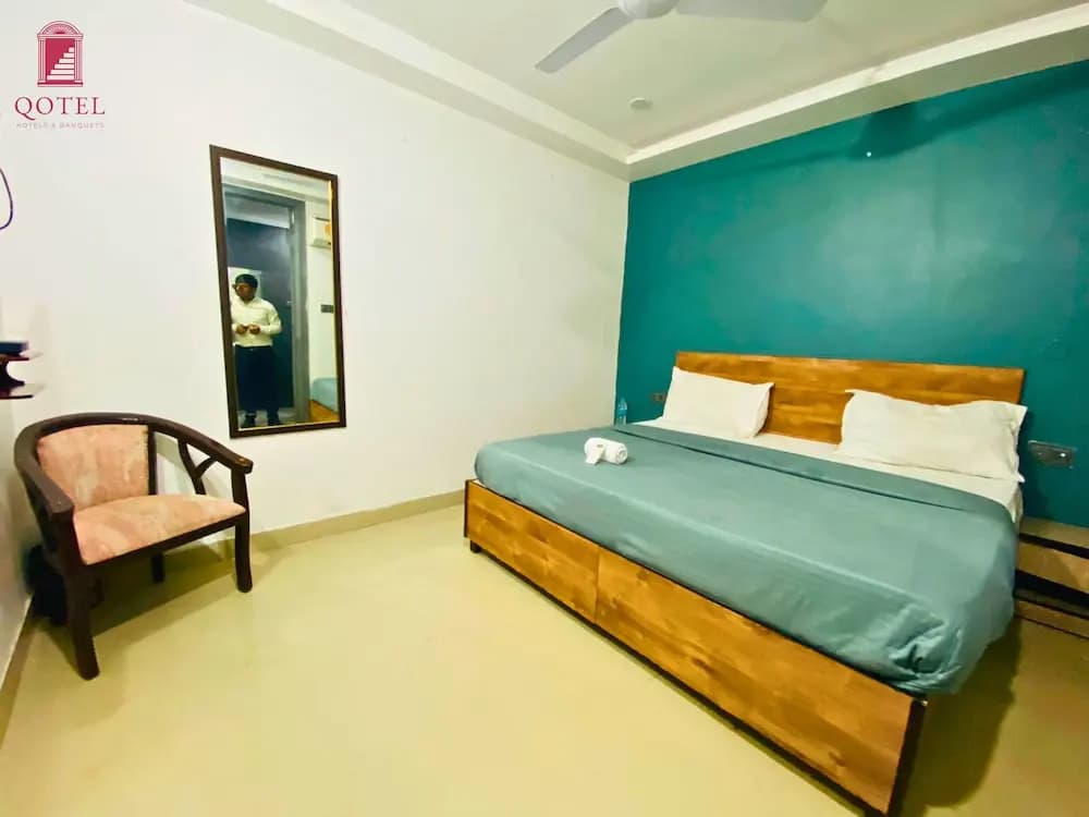 Super Townhouse Rohini Sector 24 - photo 6