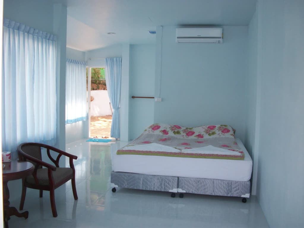Naiharn On The Rock Resort Phuket - photo 1