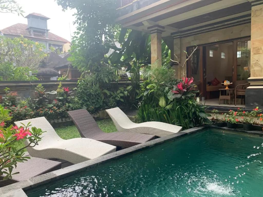 Donald Home Stay - photo 8