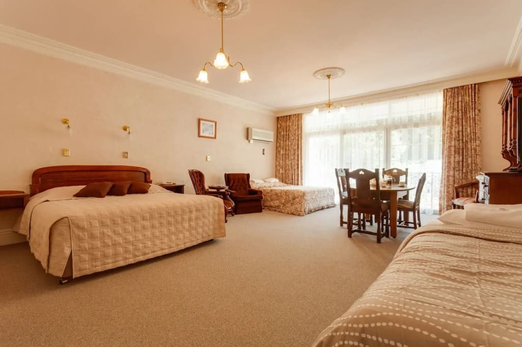 Victoria House Motor Inn - photo 20