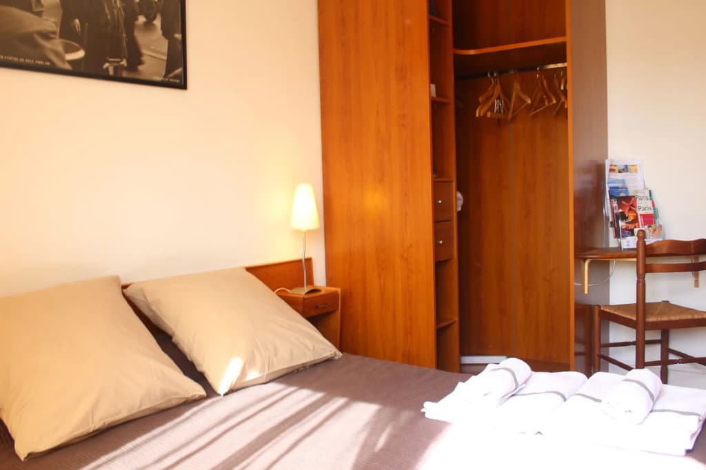 Chambre d'Amis (Chambres d'Hôtes/BnB/Guest House) - photo 7