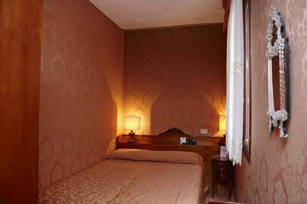 Hotel Lisbona - photo 2