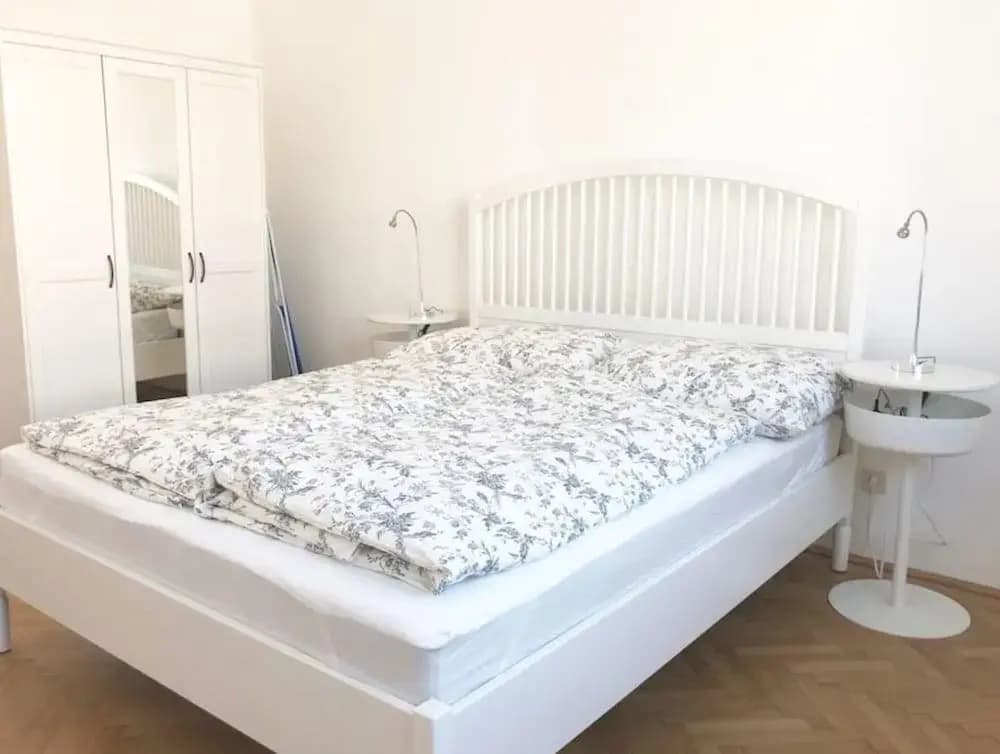 Lovely Apartment directly at Naschmarkt - photo 2