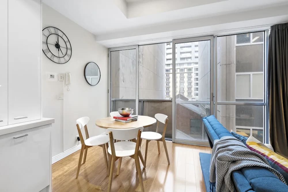 Kristina, 1BDR Melbourne Apartment - photo 2