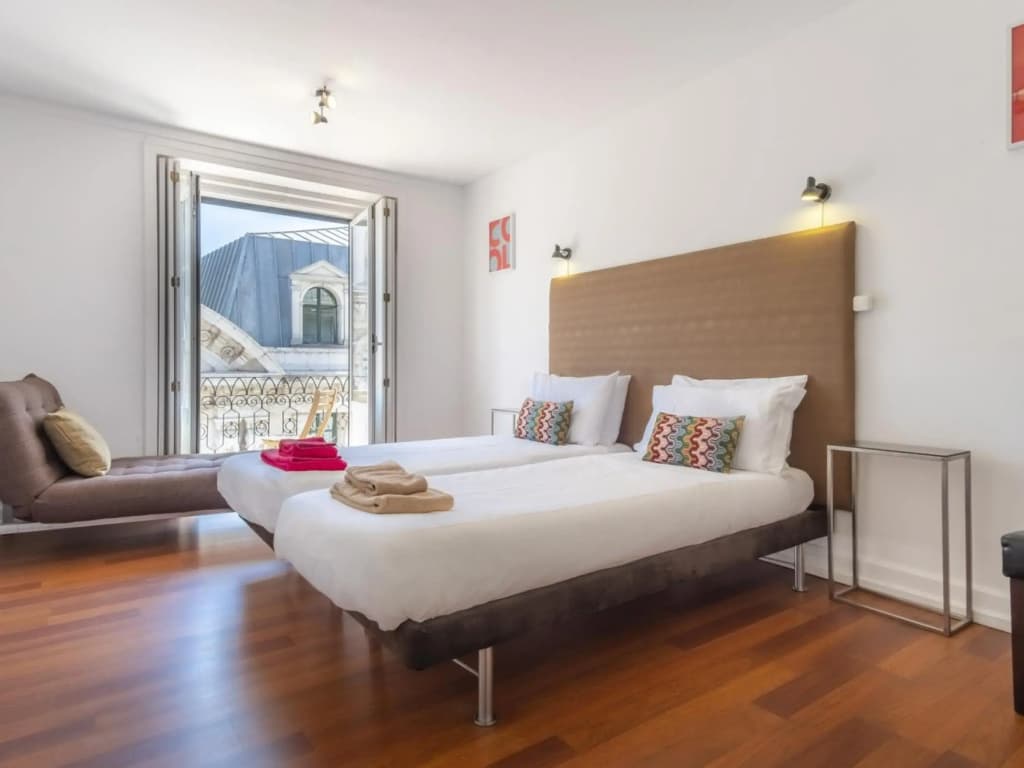 LV Premier Chiado CH2 Balcony, Spacious, Elevator - photo 3