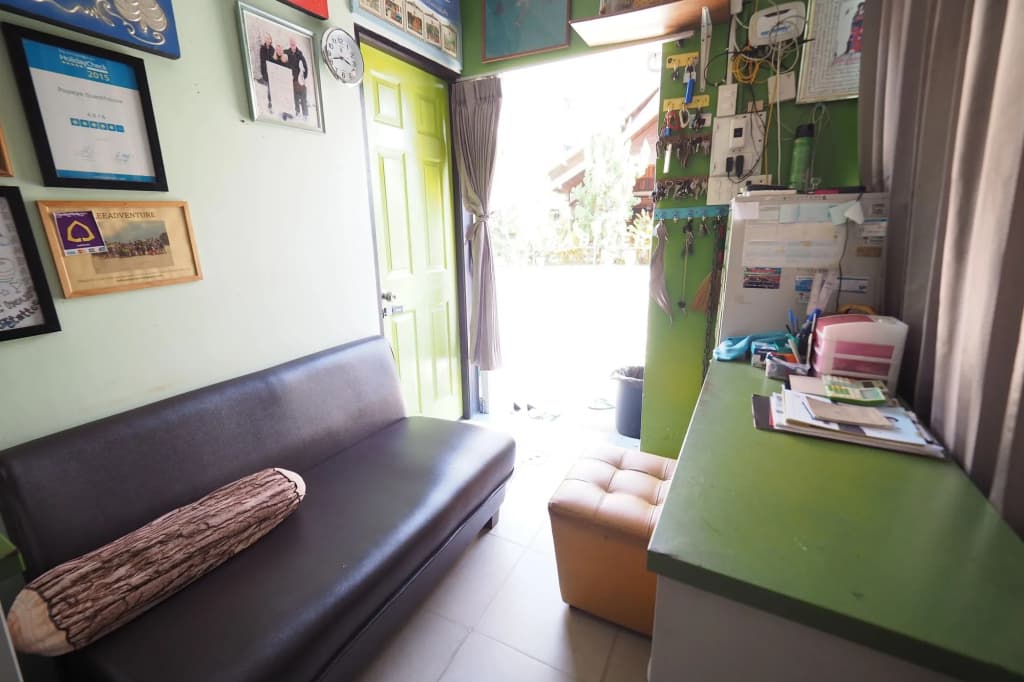 Popeye Guesthouse - photo 12