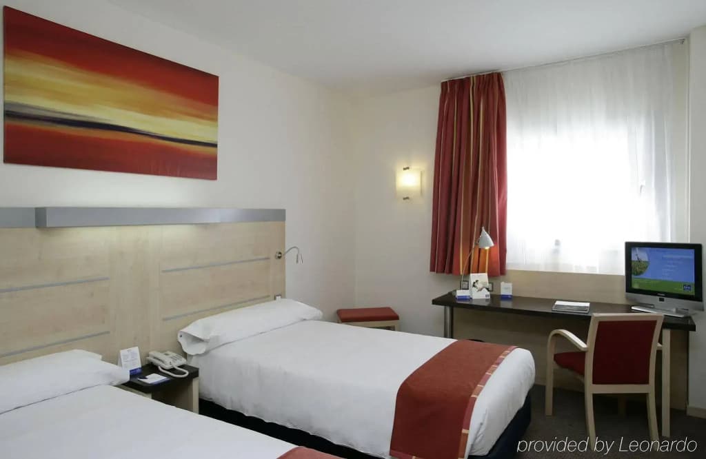 B&B Hotel Madrid Airport - photo 2
