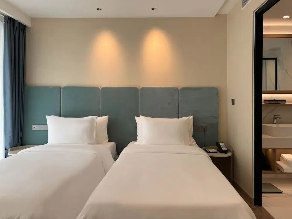 Laya Suites & Residences - photo 5