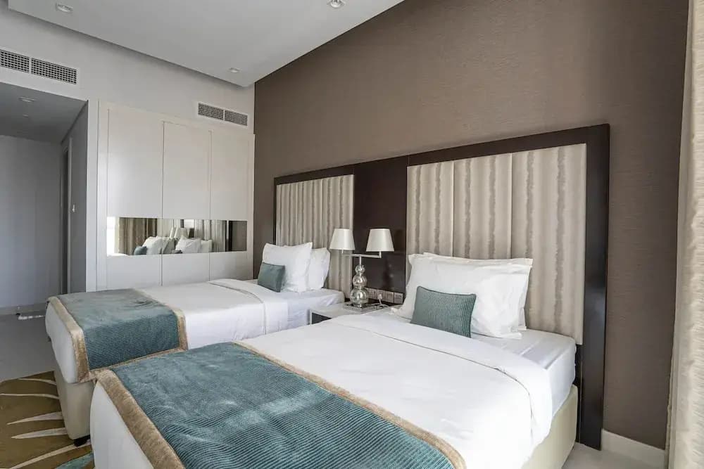 HiGuests - Damac Upper Crest - photo 3