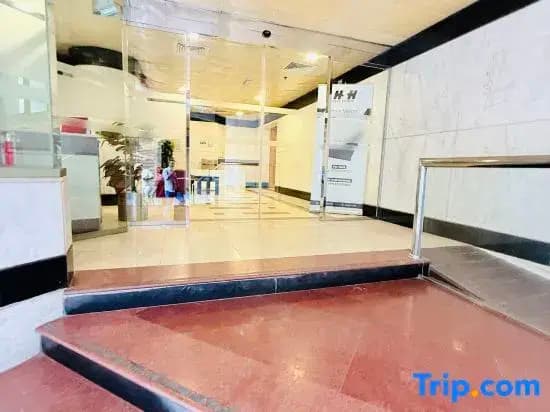 TIDY Premium Hostel Male&Female Al Majaz Sharjah - photo 14